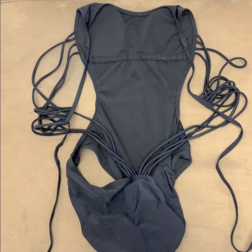 M tie in back swim suit